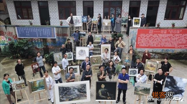 画匠、画家、艺术家都是画画的,三者有什么不同？画的年数久了就是艺术家吗？