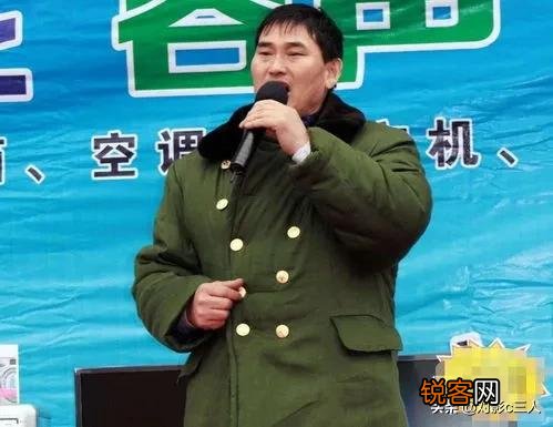 画匠、画家、艺术家都是画画的,三者有什么不同？画的年数久了就是艺术家吗？