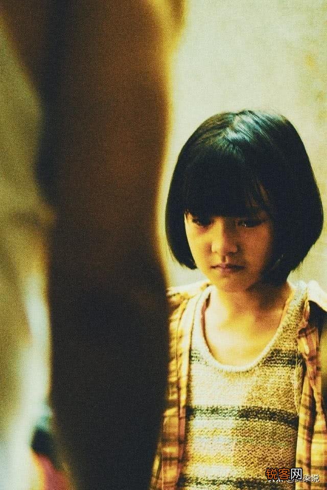 网剧《隐秘的角落》为什么反反复复的唱《小白船》？