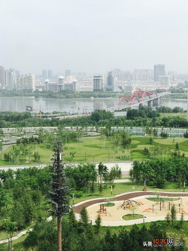 33层买了18楼,家里人都反对,现在不能退,怎么办？
