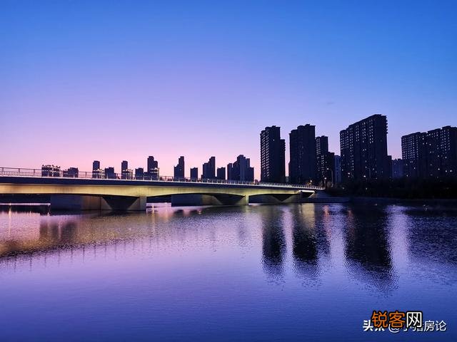 第一次买房,签合同时需要注意什么？