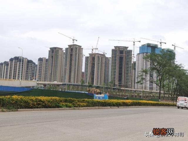 买房子,楼房一共18层,有什么建议？