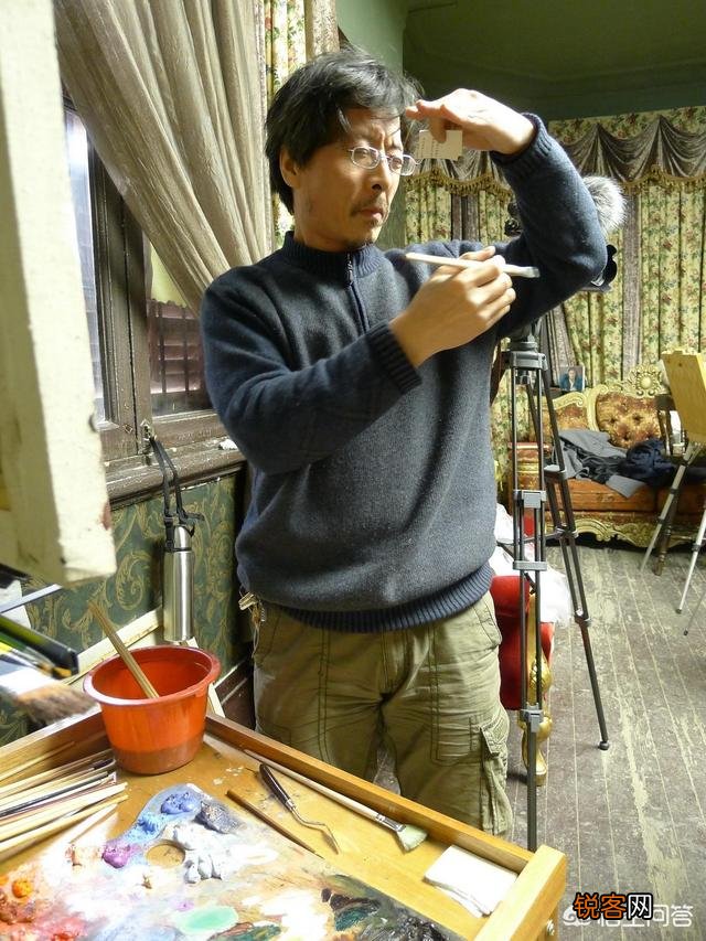 有人说画家冷军的油画很逼真,那么他的画到底是怎么画出来的？