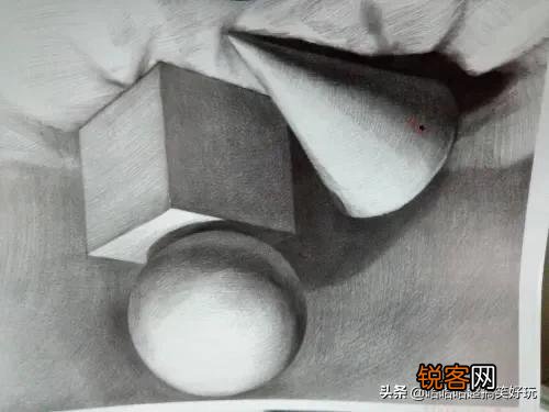 为什么说画好了素描那其他的就很简单了？