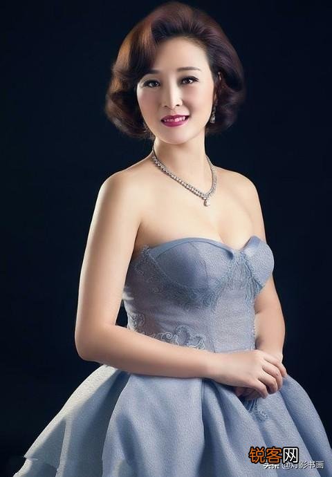 人们常说西方画注重技巧,而中国画注重意境,两者孰强孰弱？