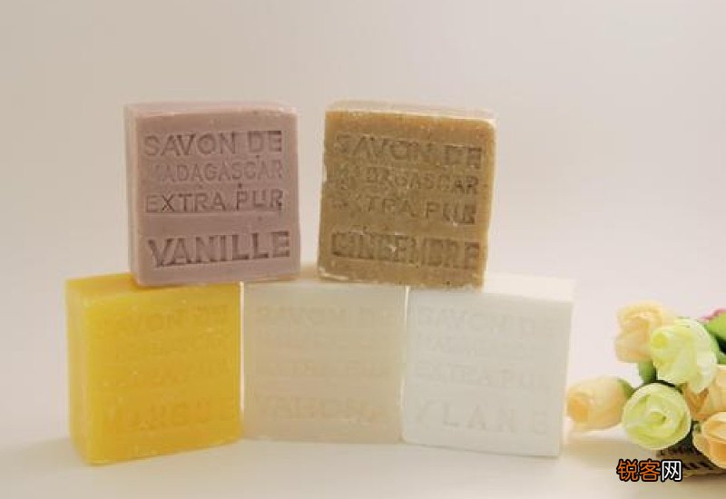 洁面皂好还是洁面粉好 使用洁面皂洗脸好吗