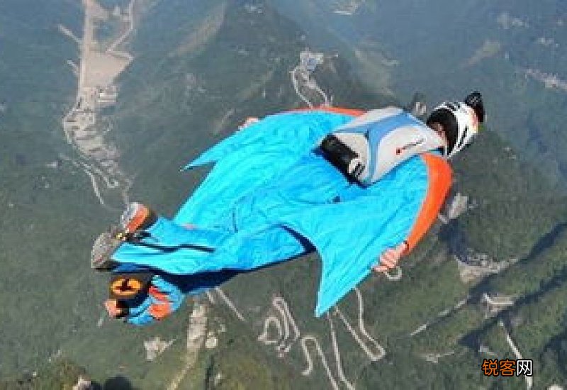 翼装飞行安安照片