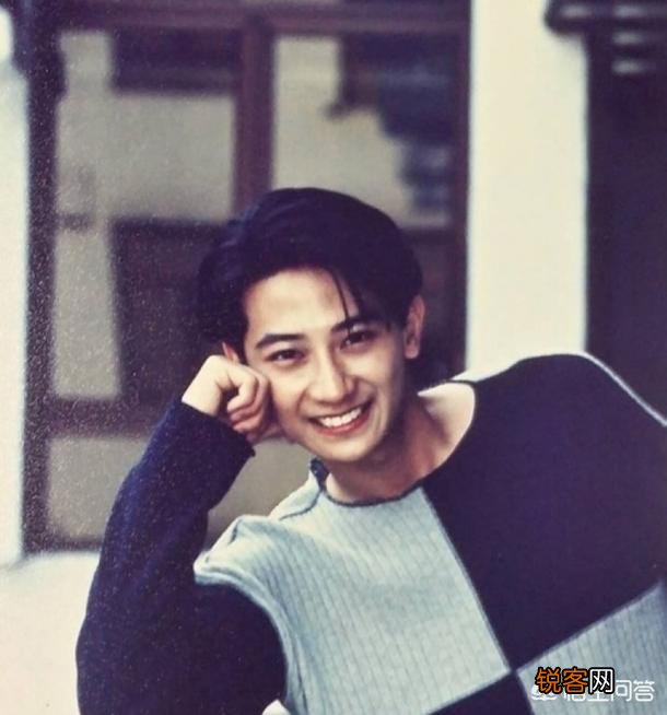 巅峰时期的孙耀威能否比肩郭富城和黎明?对此你怎么评价？