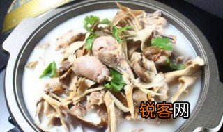 小鸡炖蘑菇到底啥意思 小鸡炖蘑菇什么意思