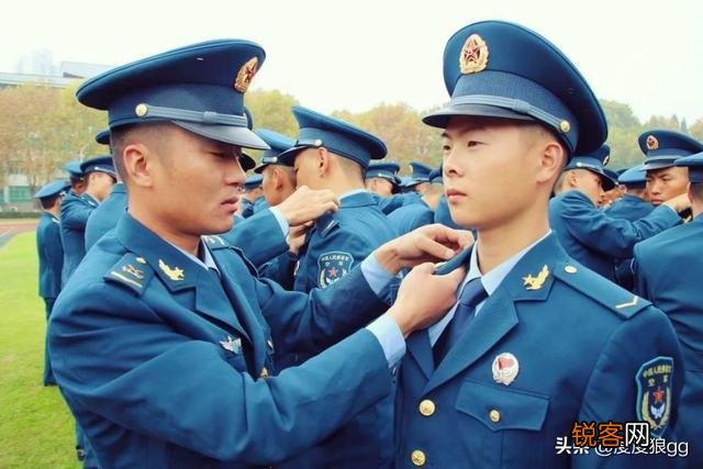 没有参加过战斗怎么区分新兵与老兵？