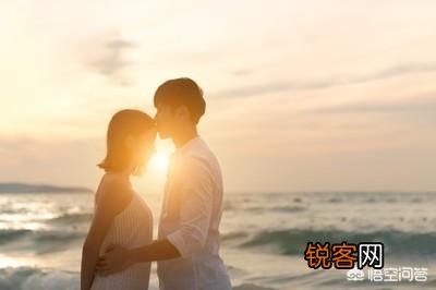 去公司上班,媳妇老是让我穿她买的衣服,可是我不喜欢,怎么办？