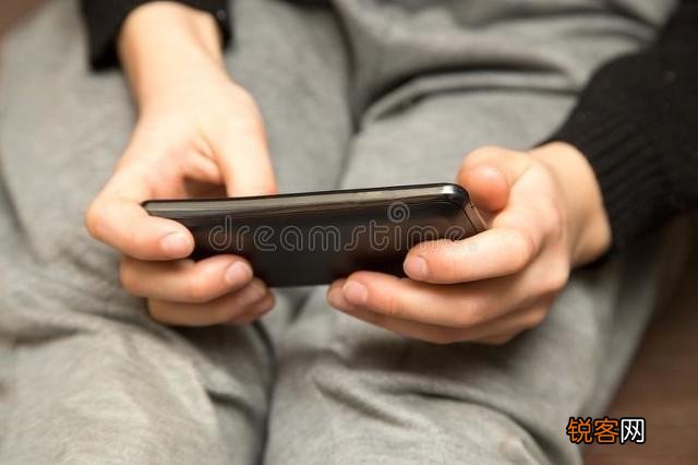 大家对央媒痛批网游是“精神鸦片”持什么看法呢？