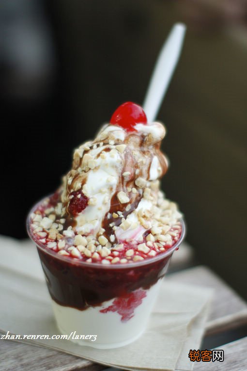 天气 越来越热了。冰淇淋走起来~