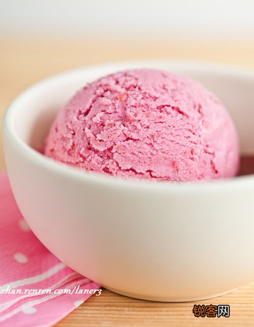 天气 越来越热了。冰淇淋走起来~