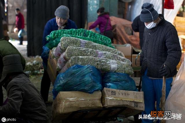 当阿里巴巴、1688都开始批发变零售了,淘宝这类网站的经营会变困难吗？