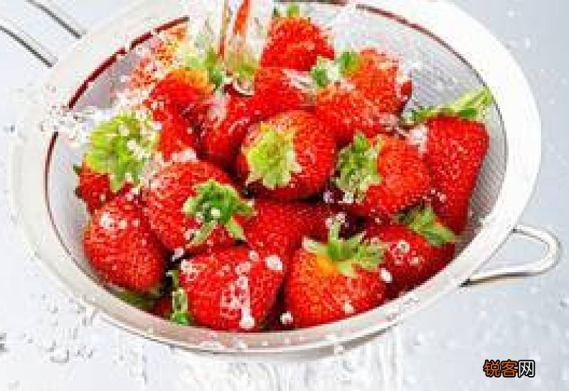 草莓用热水洗会变酸吗