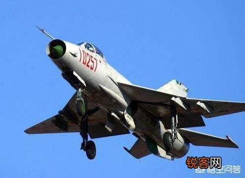 中国已造出五代机,为何空军仍有300多架二代机服役？