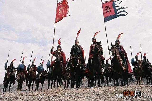 人类为什么每个国家都有军队,要是所有国家一起把军队取消不行吗？