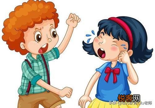 我女儿被别的小朋友打了,只知道站在那里哭不还手怎么办？