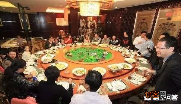 请客吃饭,如果客人不来你会怎么办？