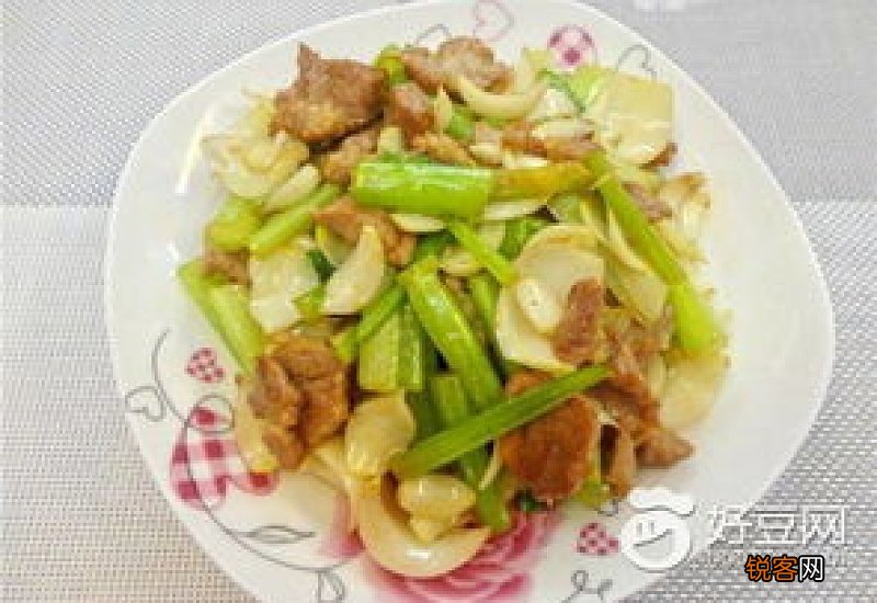 新鲜百合怎么吃 沙拉蜂蜜鲜百合炒芹菜