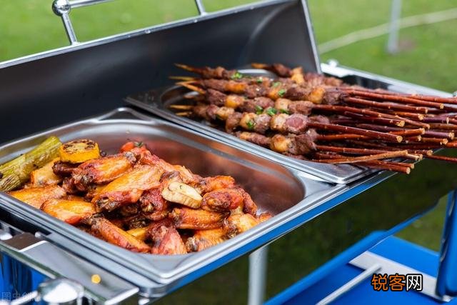 你见过吃自助餐,被自助餐老板撵出去的客人吗？
