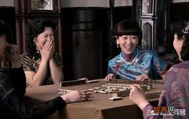 《潜伏》里吴敬中要求下属接家属,除了给余则成出难题,还有何原因？