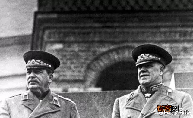 希特勒进攻苏联后,斯大林为何消失了整整两周？在这段时间里,他做了什么？