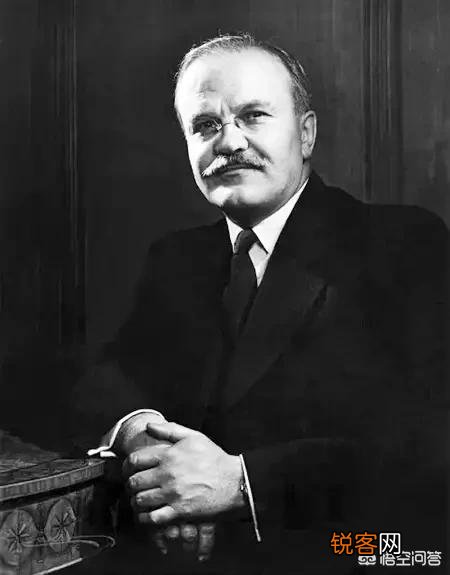 希特勒进攻苏联后,斯大林为何消失了整整两周？在这段时间里,他做了什么？