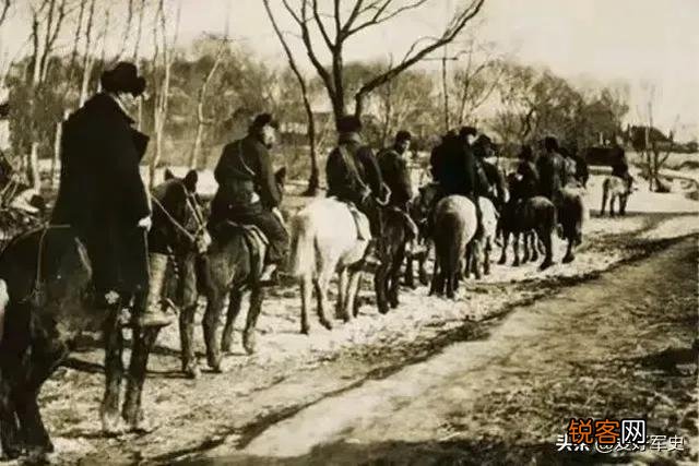 历史上有什么设伏没吃掉对方,却被对方反包围反杀的经典战例？