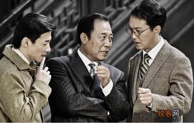 《潜伏》里的吴敬中,分明是个大贪官,为什么很多人还喜欢他？