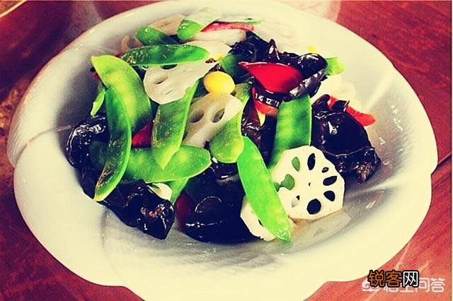 请客聚餐该如何点菜？