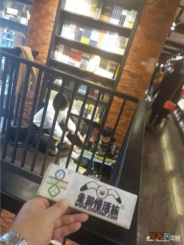 给你三千块钱,让你在成都游玩五天,你会怎么做,大胆的说出你的想法吧？