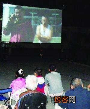 想买设备在农村家乡巡回放电影,有市场吗？