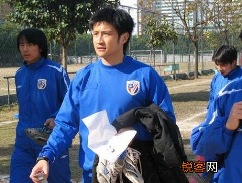 亚洲足坛历史最帅11人阵容,又要帅又要能打,怎么选？