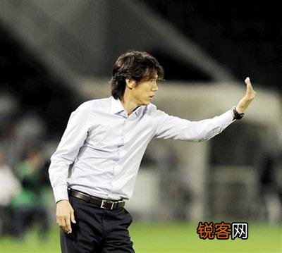 亚洲足坛历史最帅11人阵容,又要帅又要能打,怎么选？