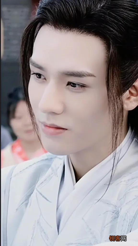 中国目前为止排名第一的美男子是谁？
