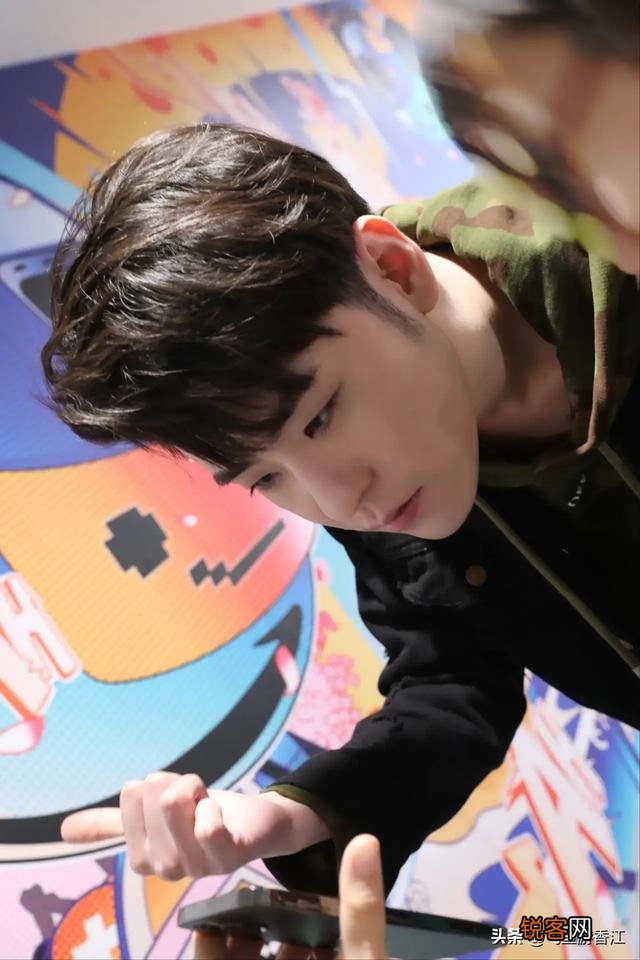 中国目前为止排名第一的美男子是谁？