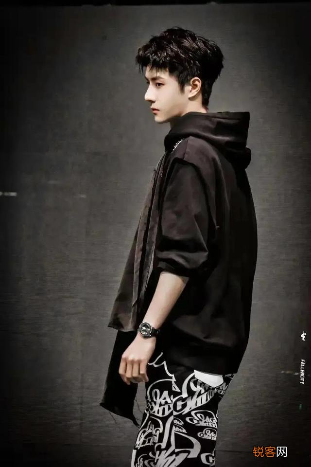 肖战和王一博的真实颜值差距大吗？