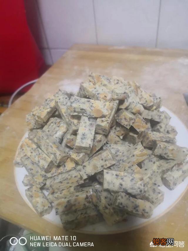 要过年了,你们过年家里一般要准备什么东西呢？