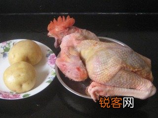 土豆烧鸡块的做法
