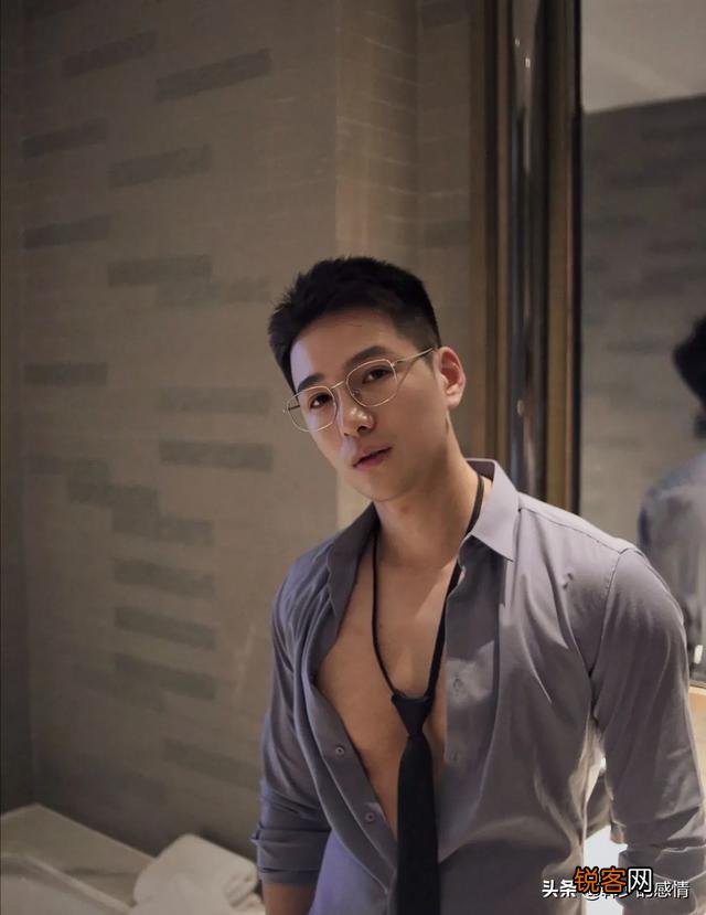 现实中男生真的会被掰弯吗？