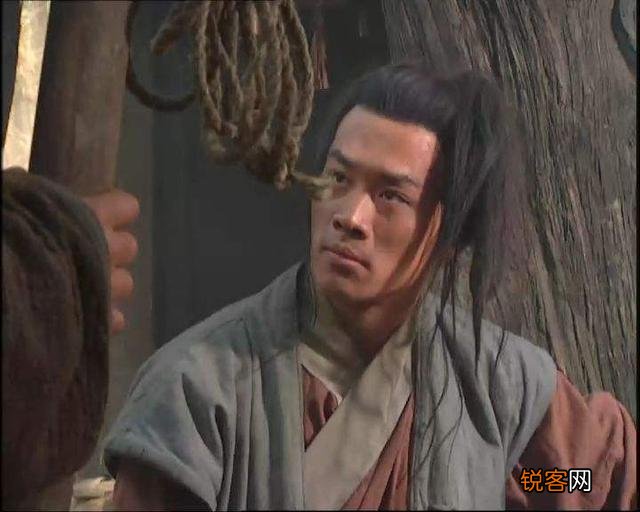 武松和燕青徒手拼死相搏,谁的胜面大一些,为何？