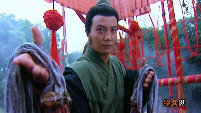 武松和燕青徒手拼死相搏,谁的胜面大一些,为何？