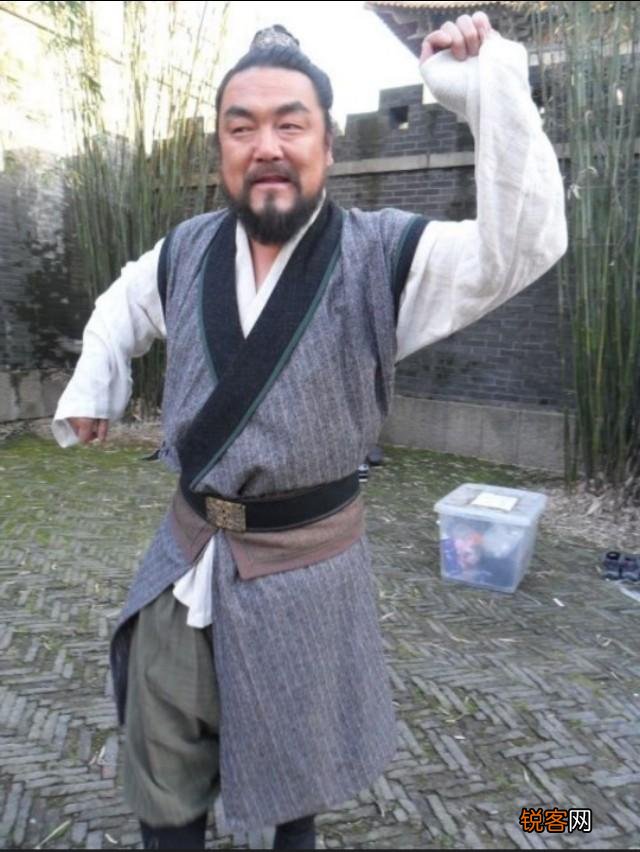 《水浒传》中最精彩的单挑是哪一场？