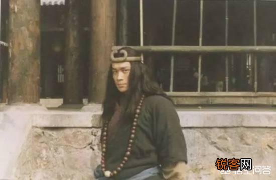 《水浒传》里,武松武艺高强且豪侠勇武,却没有去打“擎天柱”任原吗？为什么？你怎么看？