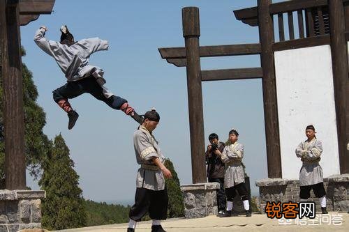 《水浒传》里,武松武艺高强且豪侠勇武,却没有去打“擎天柱”任原吗？为什么？你怎么看？