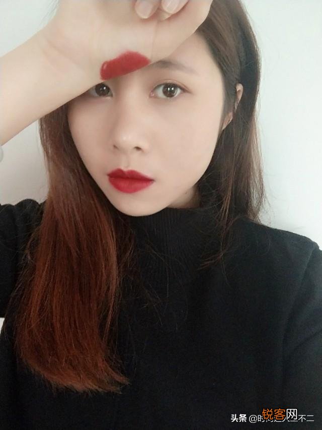 不考虑价格过年想买一个正红色口红,最推荐哪一个？