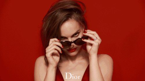 正红色口红哪个牌子颜色正？