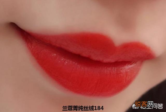 完全不化妆素颜涂口红会很奇怪吗？